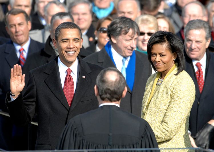 US President Barack Obama taking his Oath of Office - 2009 Jan 20 (Photo credit: MSgt Cecilio Ricardo)