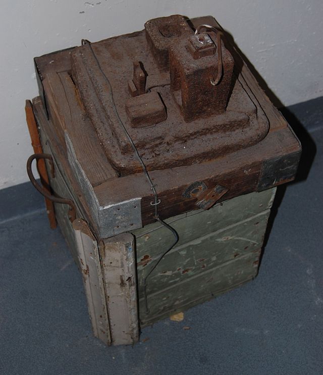 Nail maker's anvil (Photo credit: Andy Mabbett)